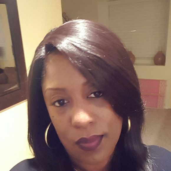 Meet your Posher, Tracy - Picture 1 of 1